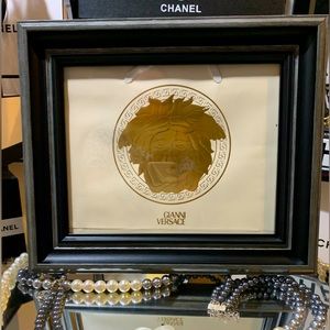 RARE (Framed) Gianni Versace/Medusa shopping bag💗